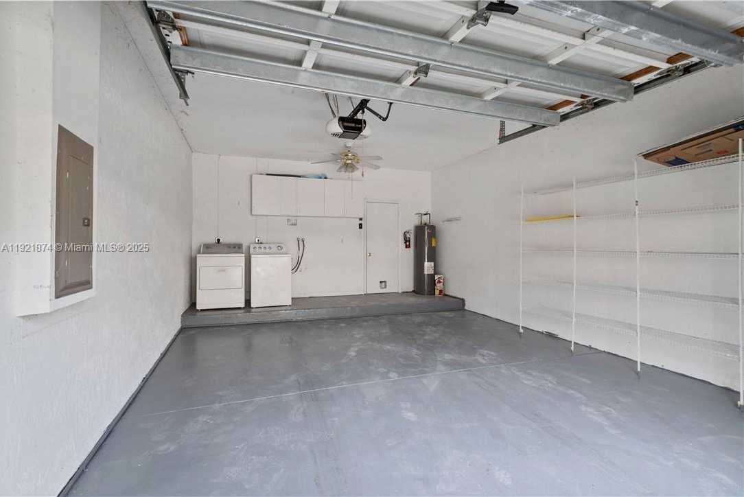 Small Image of 1820 SALERNO CIR, Weston Number 15