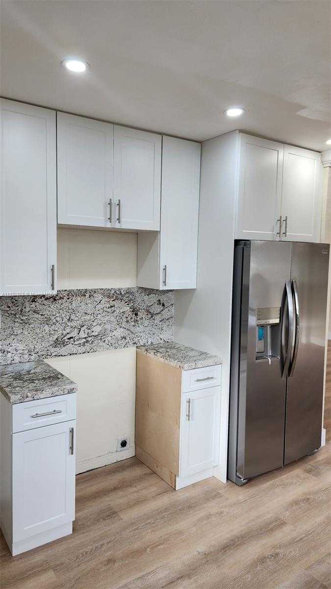 Small Image of 8010 SOUTH WEST 16TH ST #8010, Miami Number 16