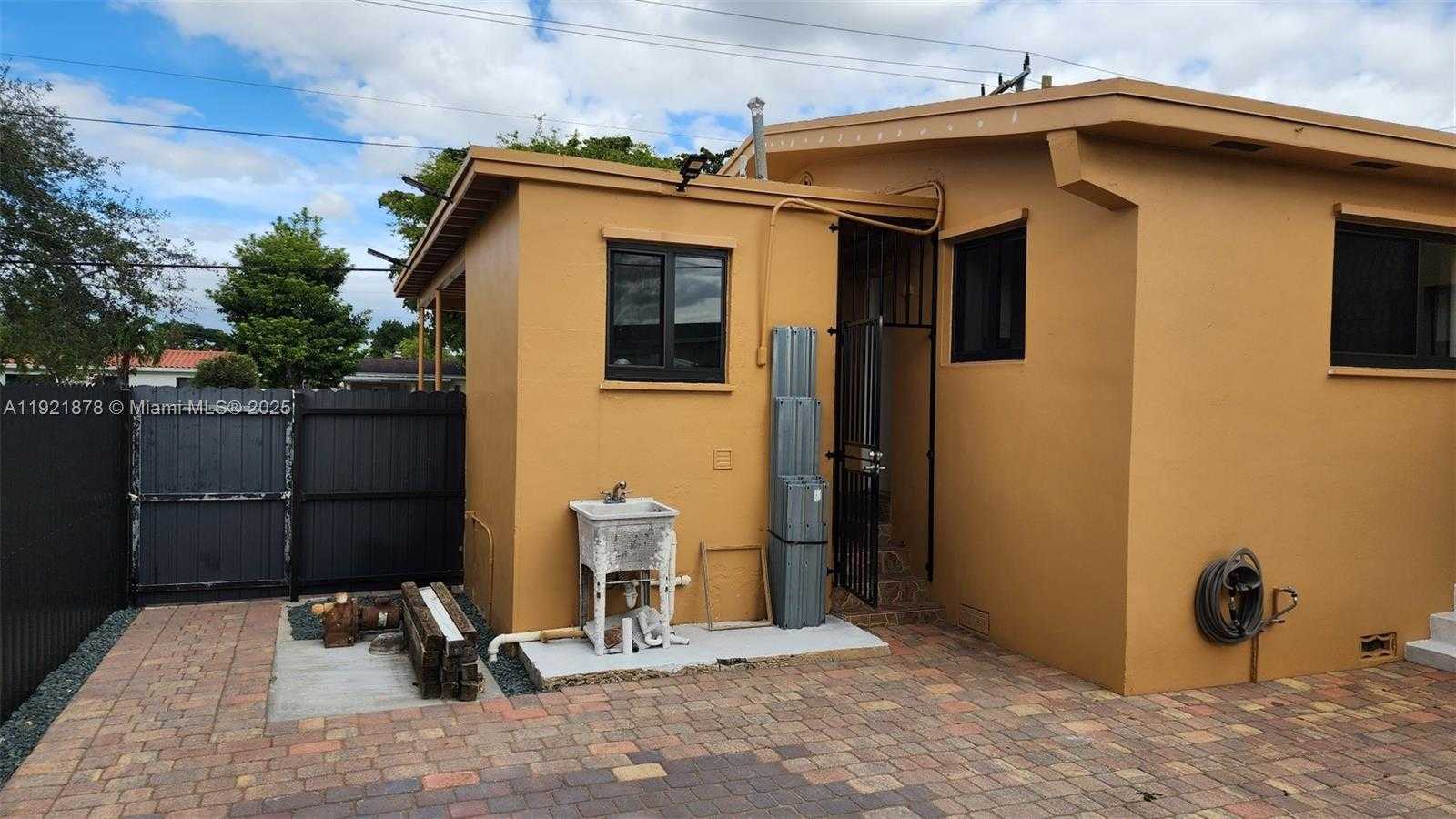 Small Image of 8010 SOUTH WEST 16TH ST #8010, Miami Number 28