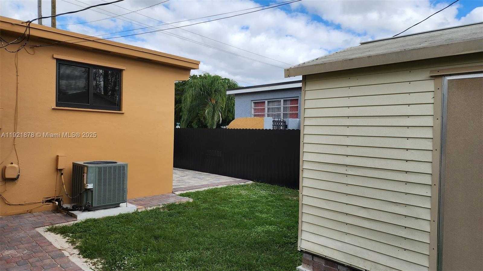 Small Image of 8010 SOUTH WEST 16TH ST #8010, Miami Number 33