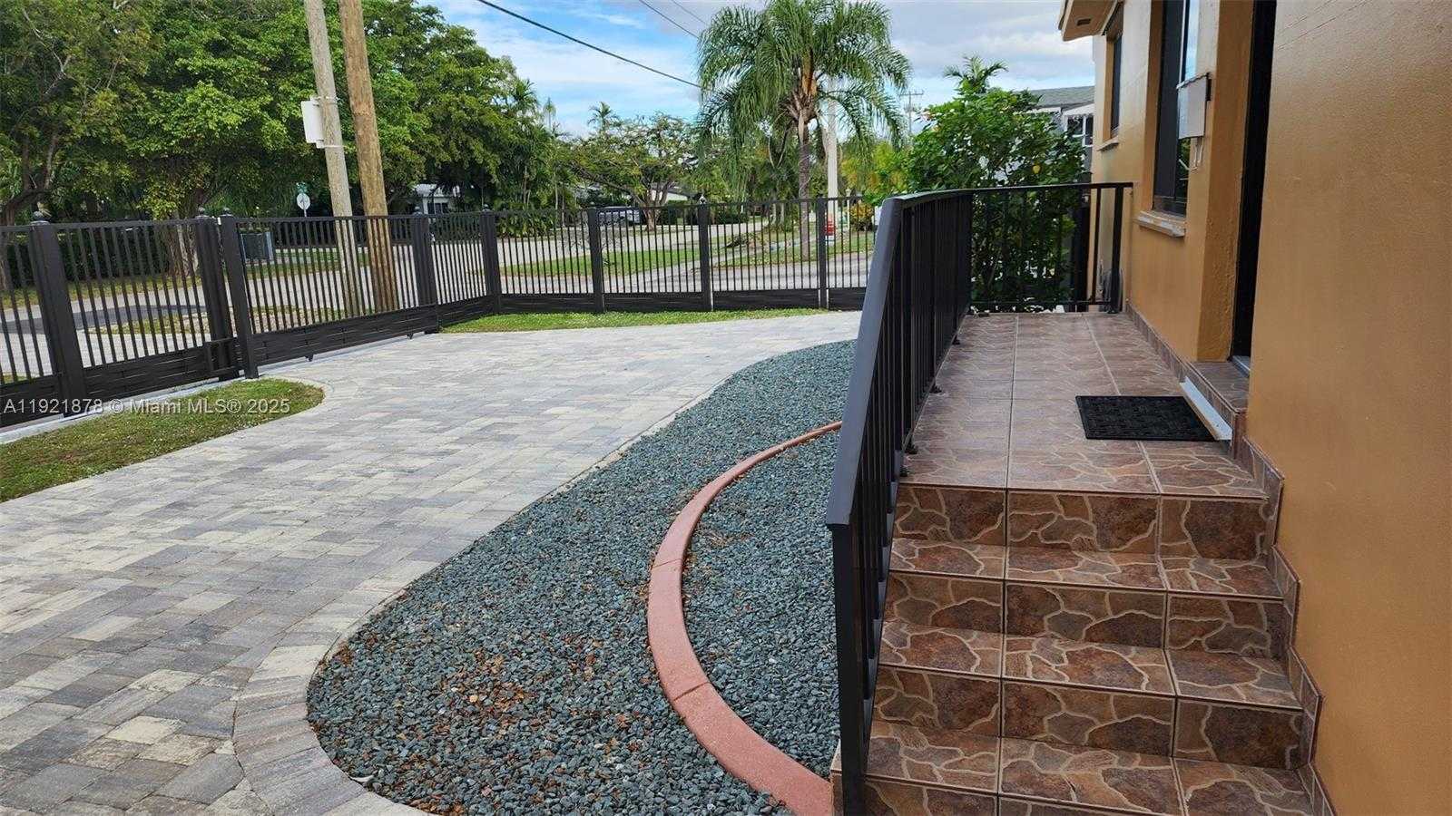 Small Image of 8010 SOUTH WEST 16TH ST #8010, Miami Number 4