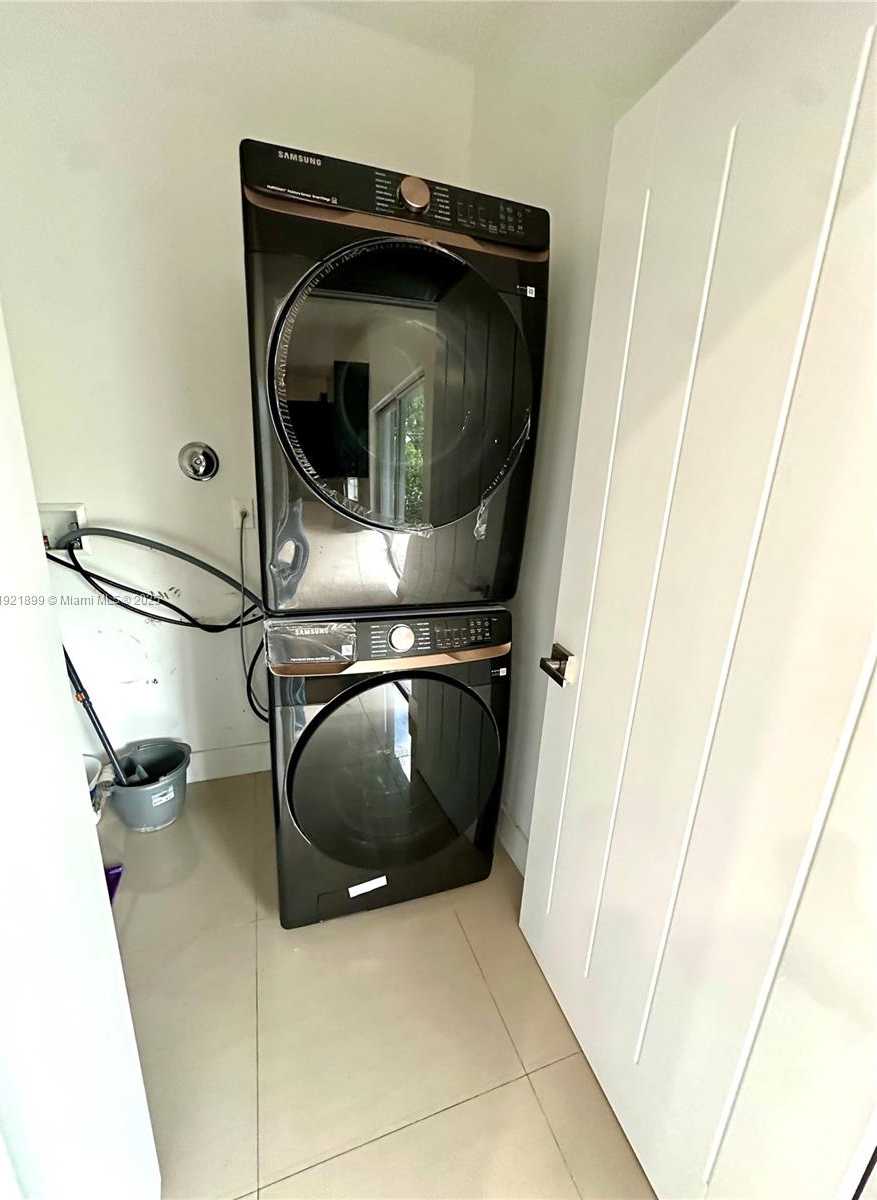 Small Image of 14890 NORTH EAST 10TH AVE #1, Miami Number 13