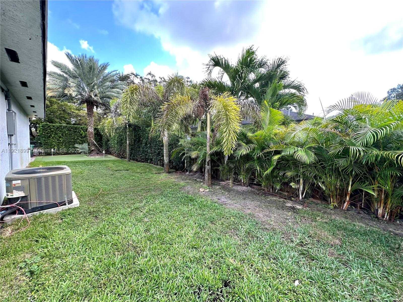 Small Image of 14890 NORTH EAST 10TH AVE #1, Miami Number 15