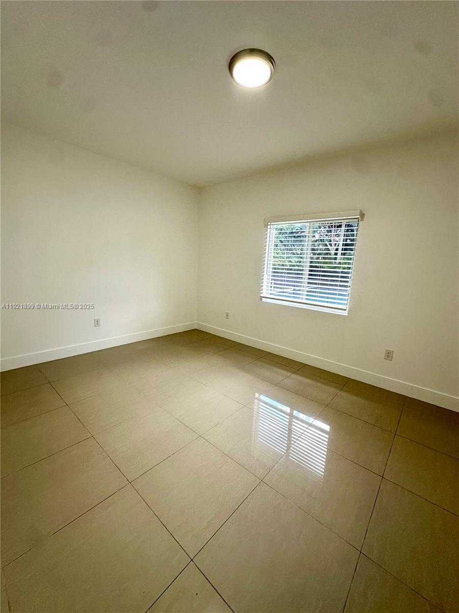 Small Image of 14890 NORTH EAST 10TH AVE #1, Miami Number 9