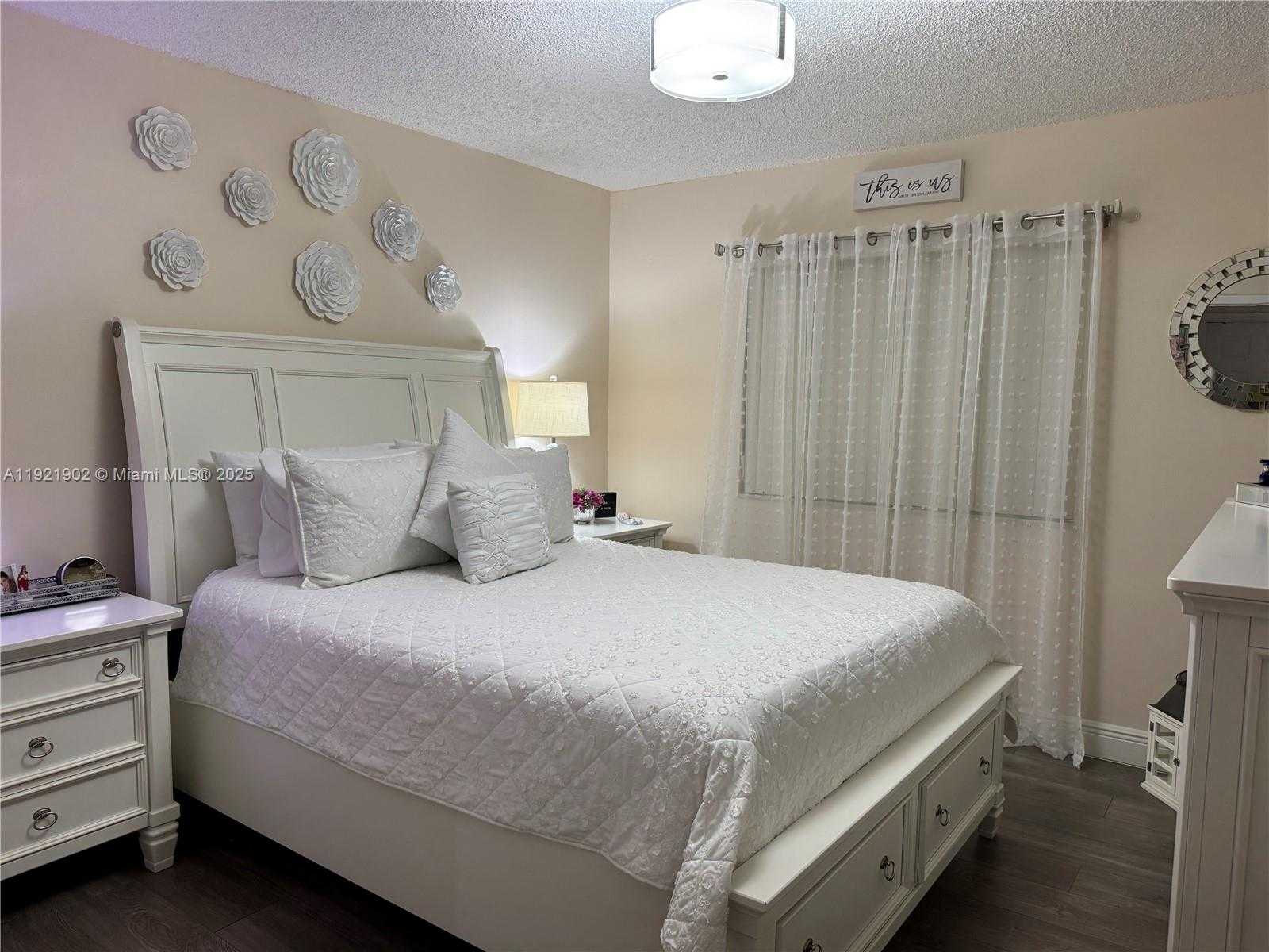 Small Image of 9446 SOUTH WEST 140TH CT #9446, Miami Number 10