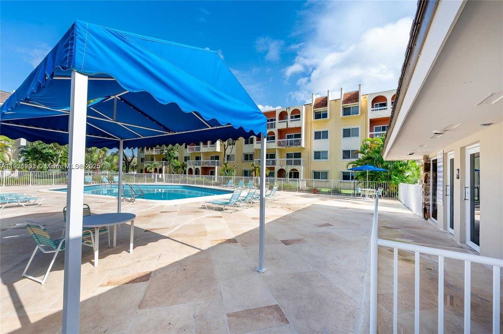 Small Image of 9446 SOUTH WEST 140TH CT #9446, Miami Number 17