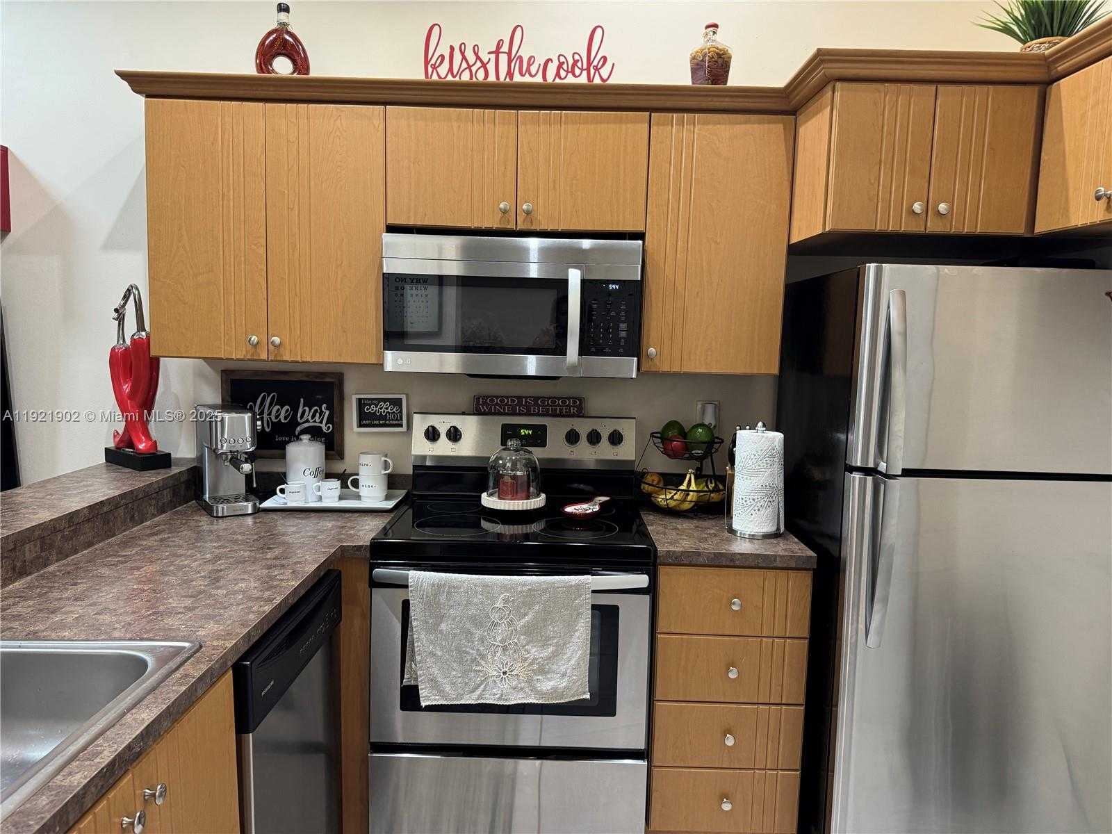 Small Image of 9446 SOUTH WEST 140TH CT #9446, Miami Number 2