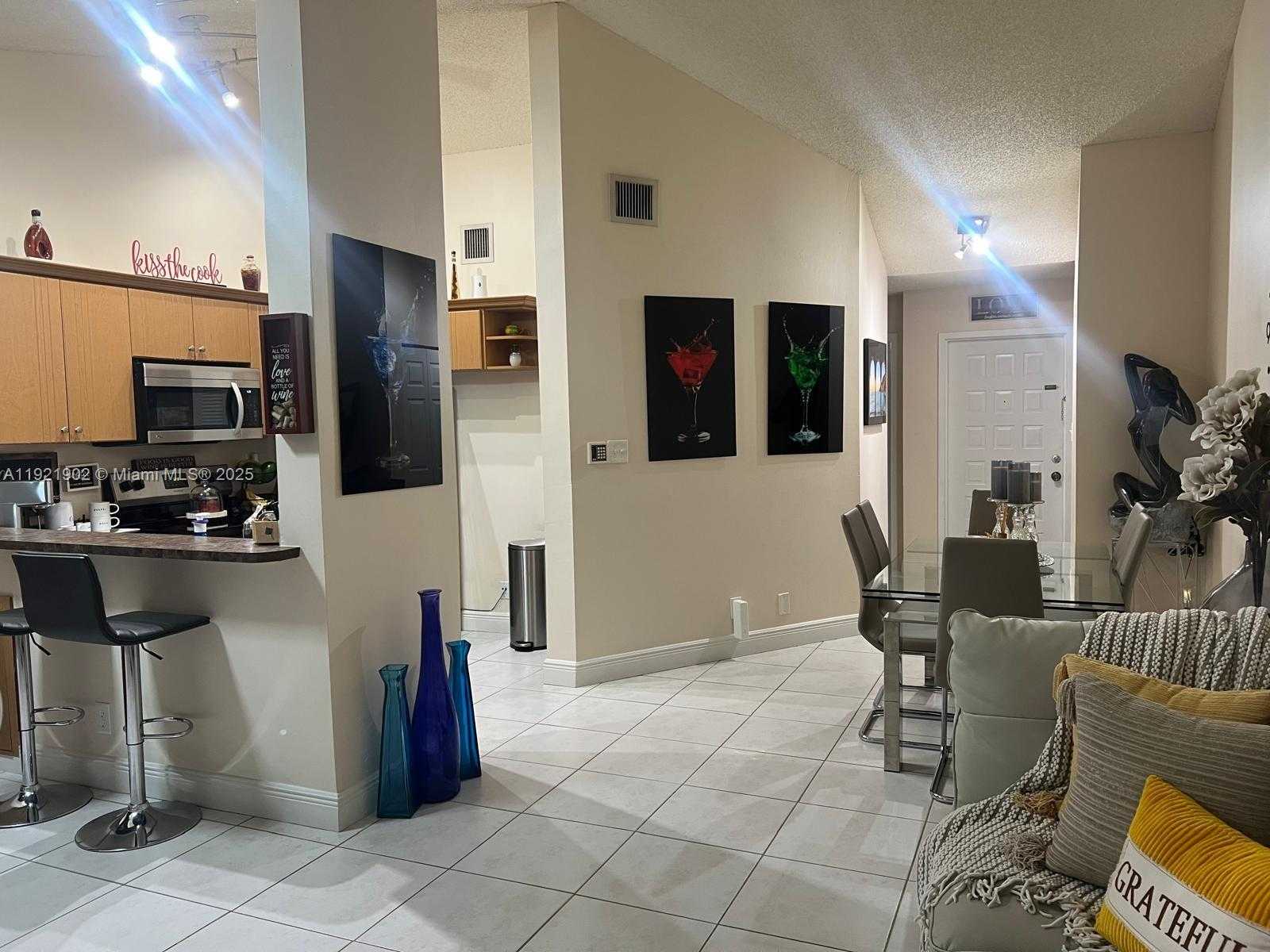 Small Image of 9446 SOUTH WEST 140TH CT #9446, Miami Number 34