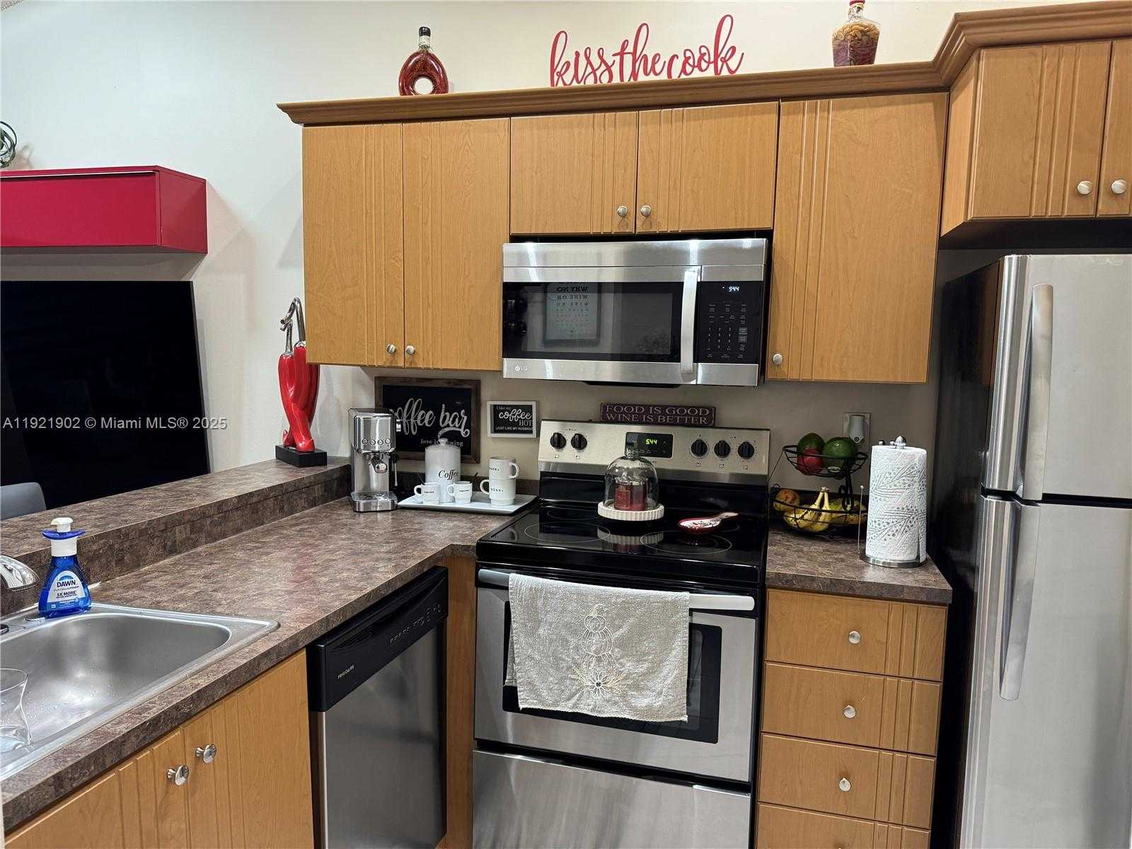 Small Image of 9446 SOUTH WEST 140TH CT #9446, Miami Number 36