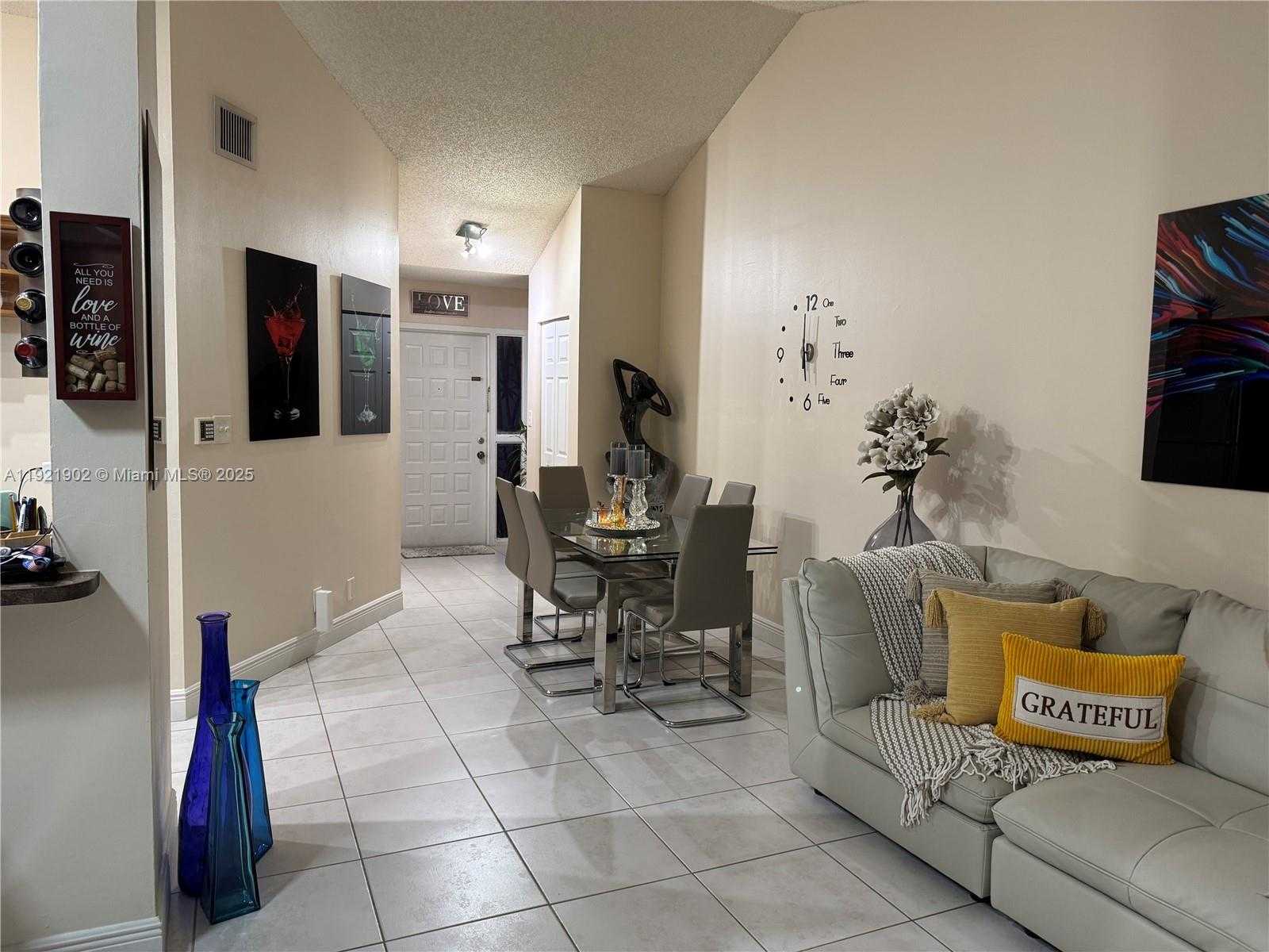 Small Image of 9446 SOUTH WEST 140TH CT #9446, Miami Number 39