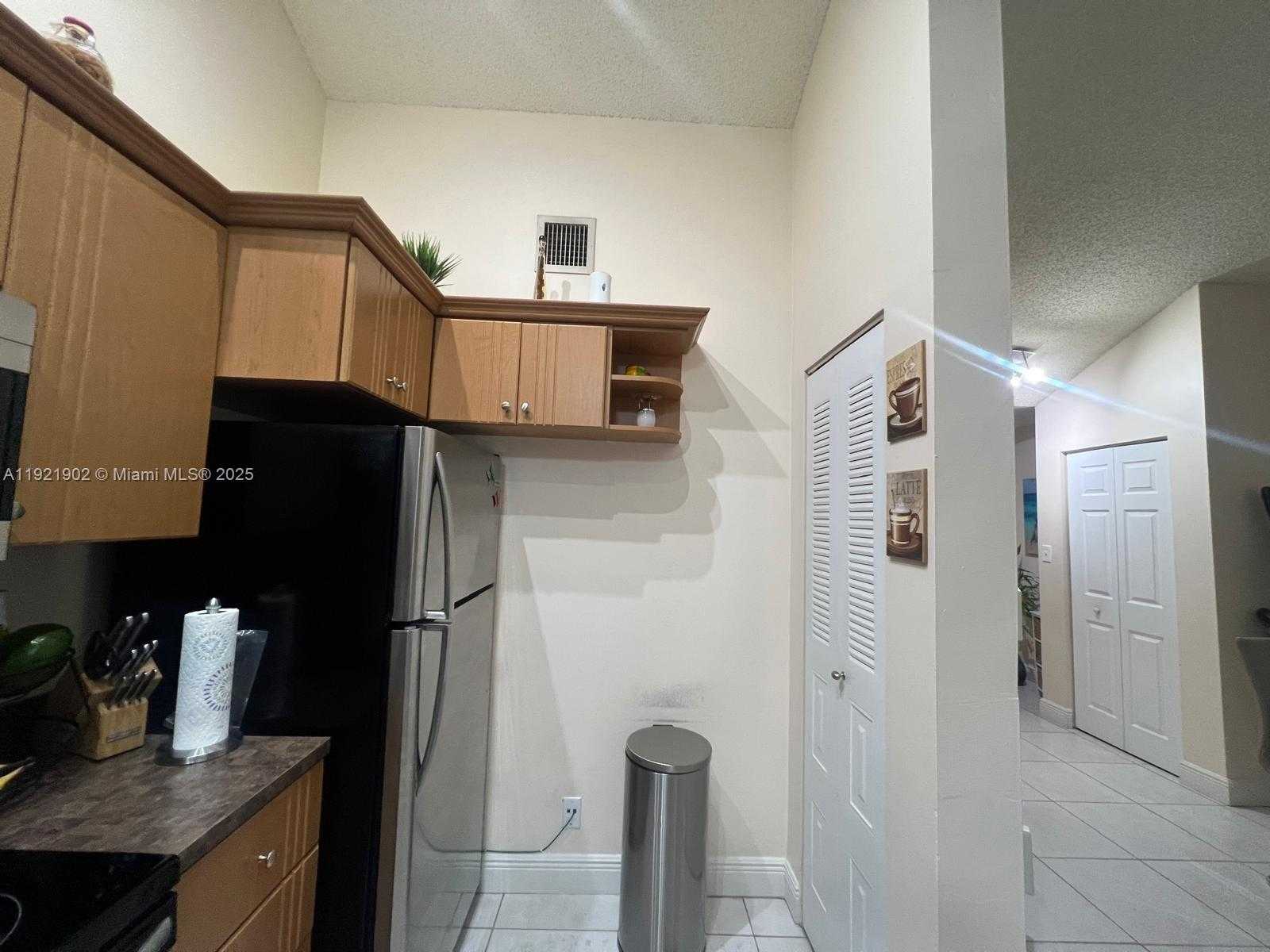 Small Image of 9446 SOUTH WEST 140TH CT #9446, Miami Number 57