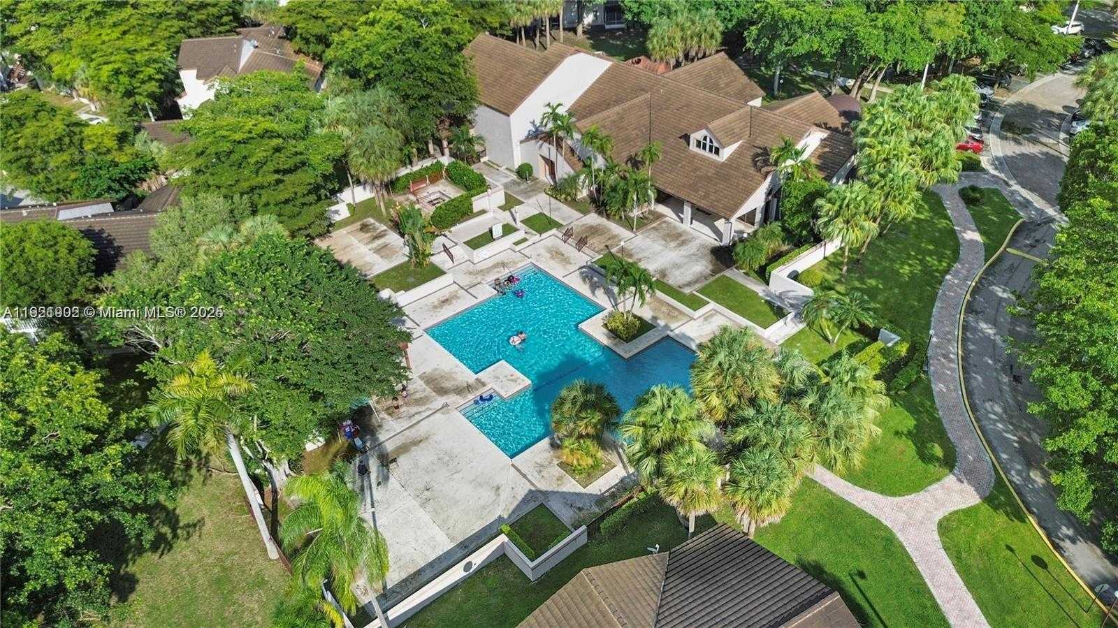 Small Image of 9446 SOUTH WEST 140TH CT #9446, Miami Number 66