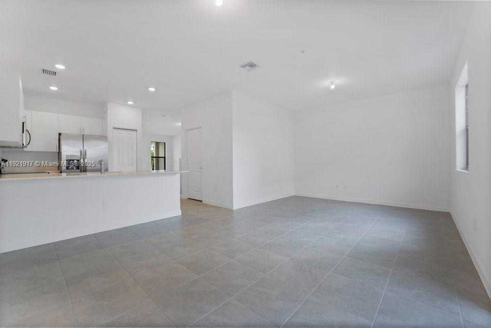 Small Image of 286 SOUTH WEST 159TH PL #286, Pembroke Pines Number 16