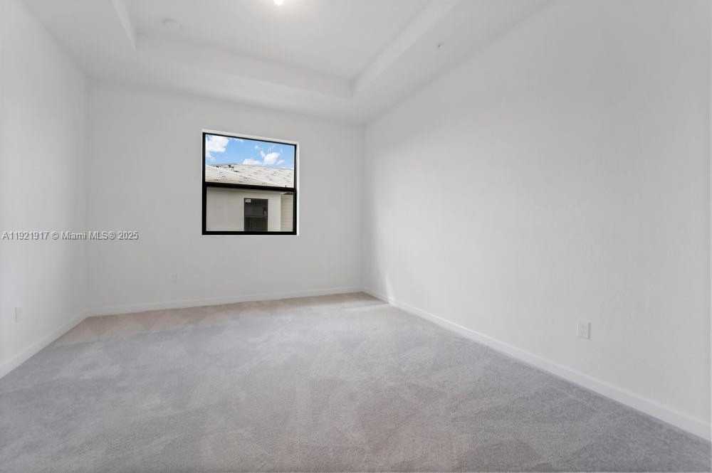 Small Image of 286 SOUTH WEST 159TH PL #286, Pembroke Pines Number 17