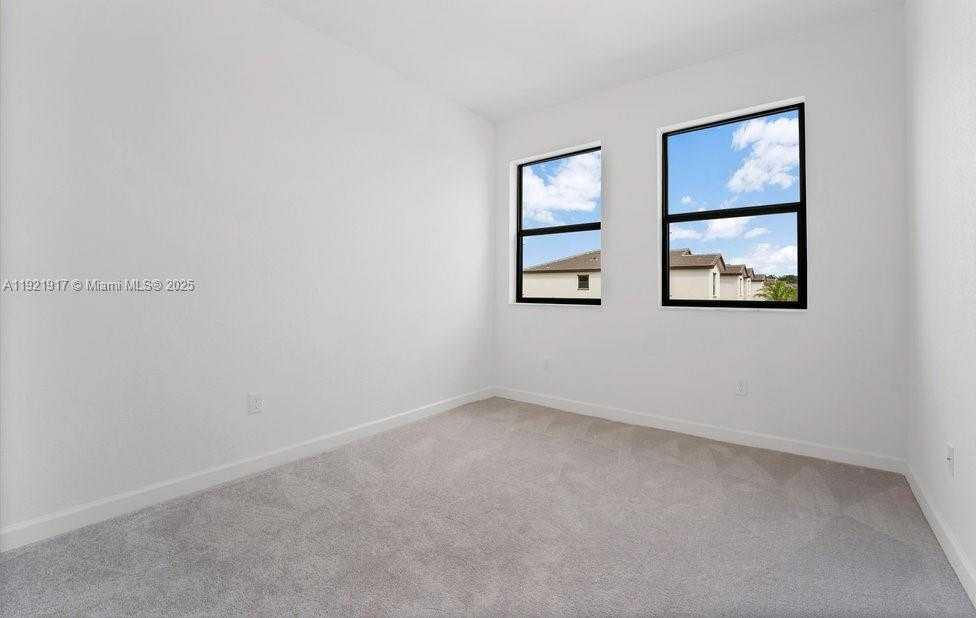 Small Image of 286 SOUTH WEST 159TH PL #286, Pembroke Pines Number 22