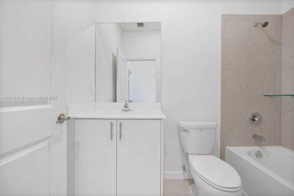 Small Image of 286 SOUTH WEST 159TH PL #286, Pembroke Pines Number 24