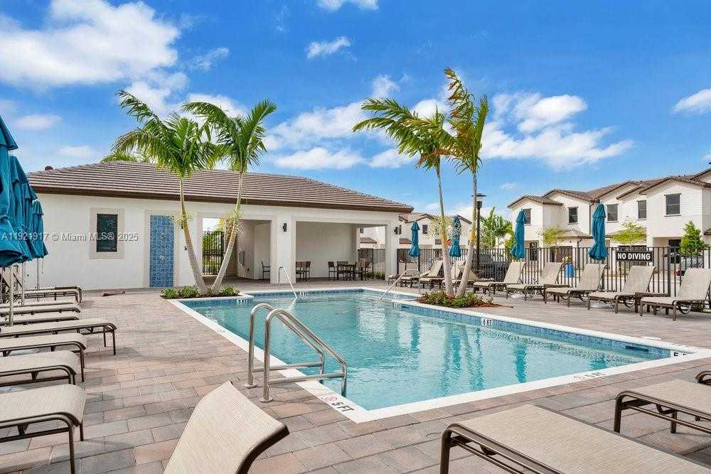 Small Image of 286 SOUTH WEST 159TH PL #286, Pembroke Pines Number 35