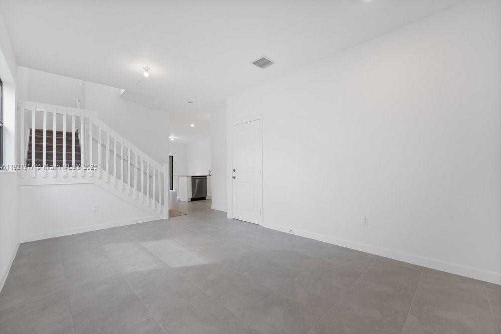 Small Image of 286 SOUTH WEST 159TH PL #286, Pembroke Pines Number 5