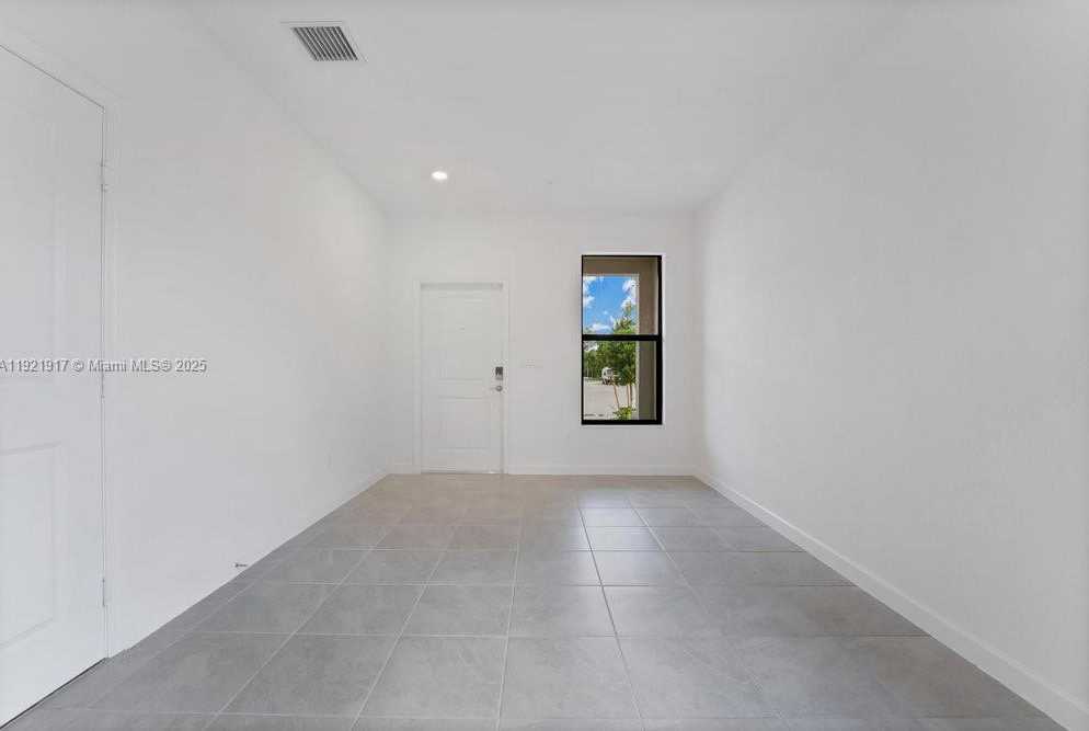 Small Image of 286 SOUTH WEST 159TH PL #286, Pembroke Pines Number 6