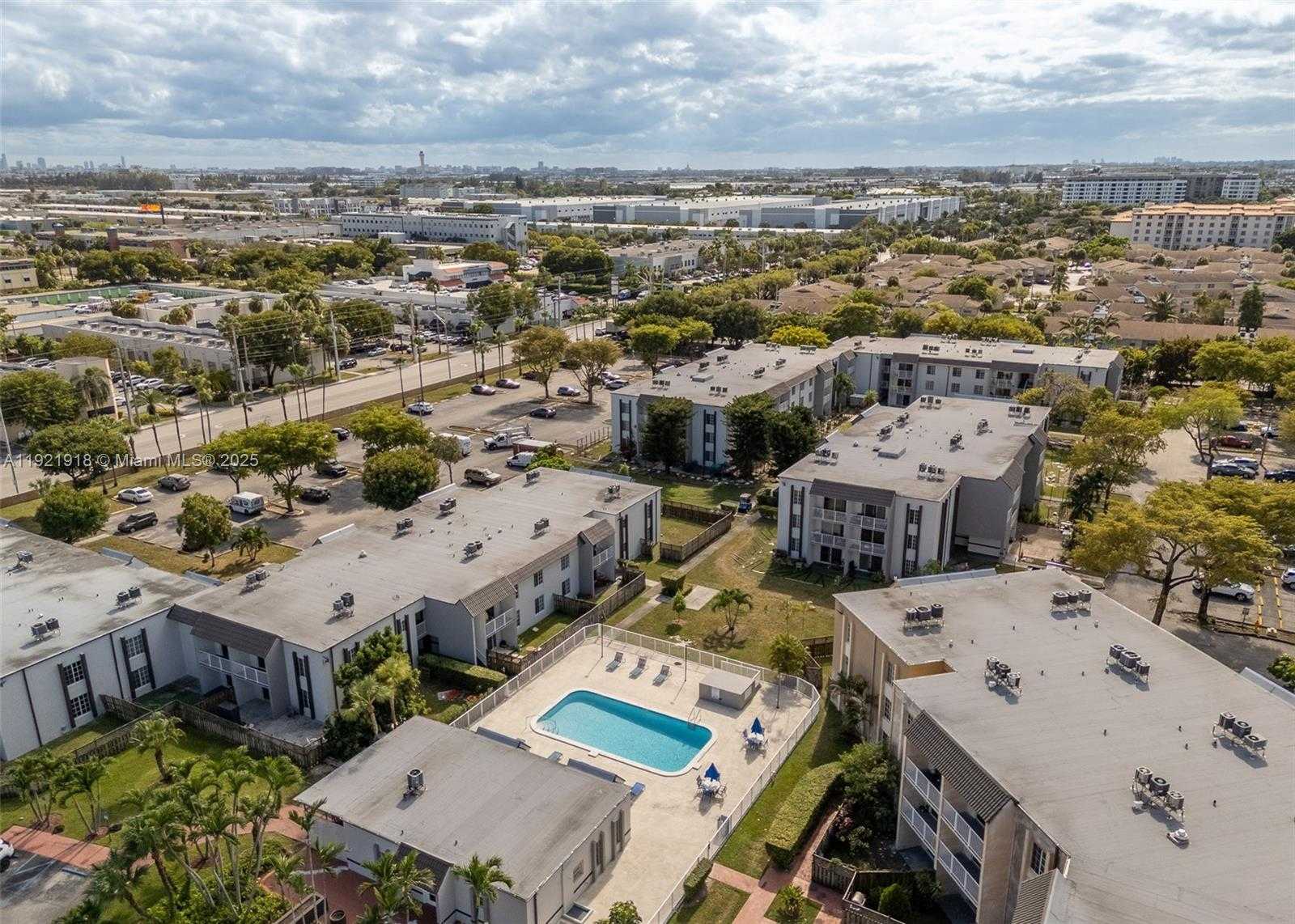 Small Image of 4804 NORTH WEST 79TH AVE #308, Doral Number 37