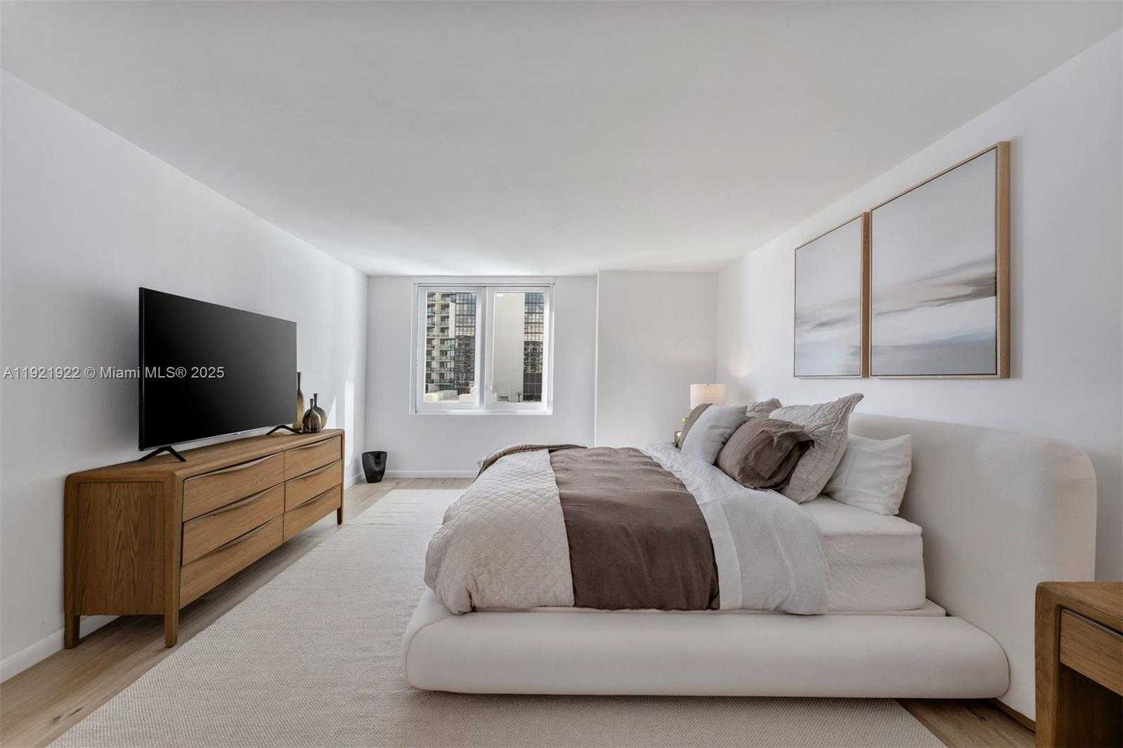 Small Image of 2301 COLLINS AVE #902, Miami Beach Number 18