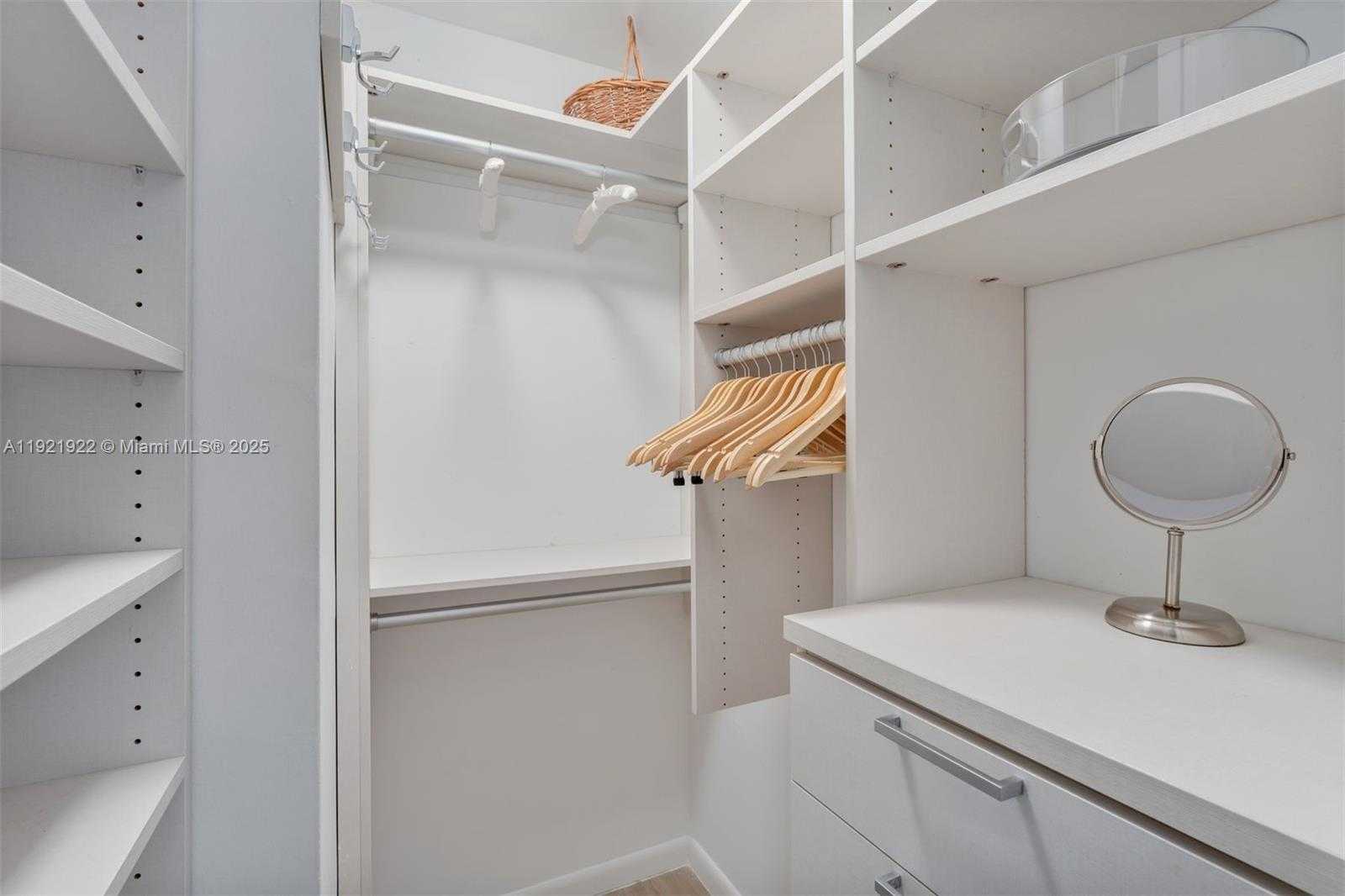 Small Image of 2301 COLLINS AVE #902, Miami Beach Number 21