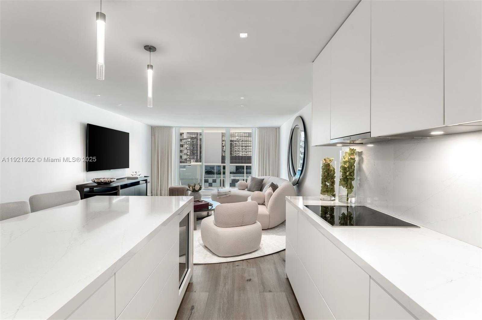 Small Image of 2301 COLLINS AVE #902, Miami Beach Number 4