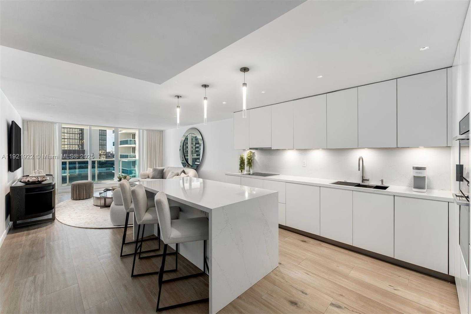 Small Image of 2301 COLLINS AVE #902, Miami Beach Number 6