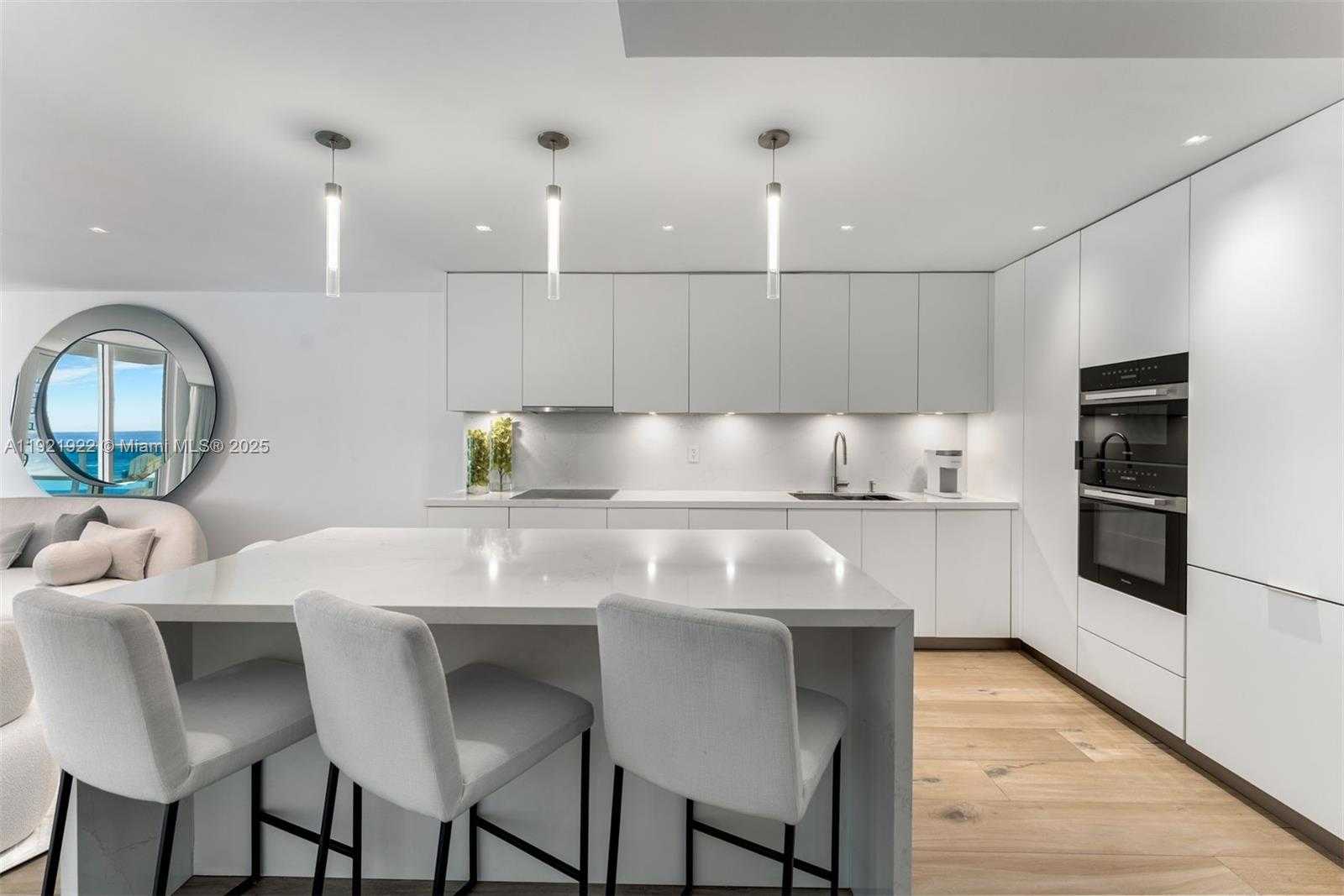 Small Image of 2301 COLLINS AVE #902, Miami Beach Number 7