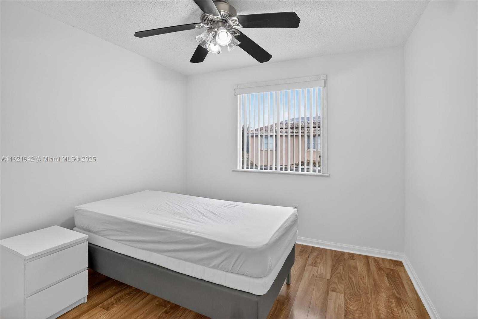 Small Image of 14076 SOUTH FOREST OAK CIR, Davie Number 33