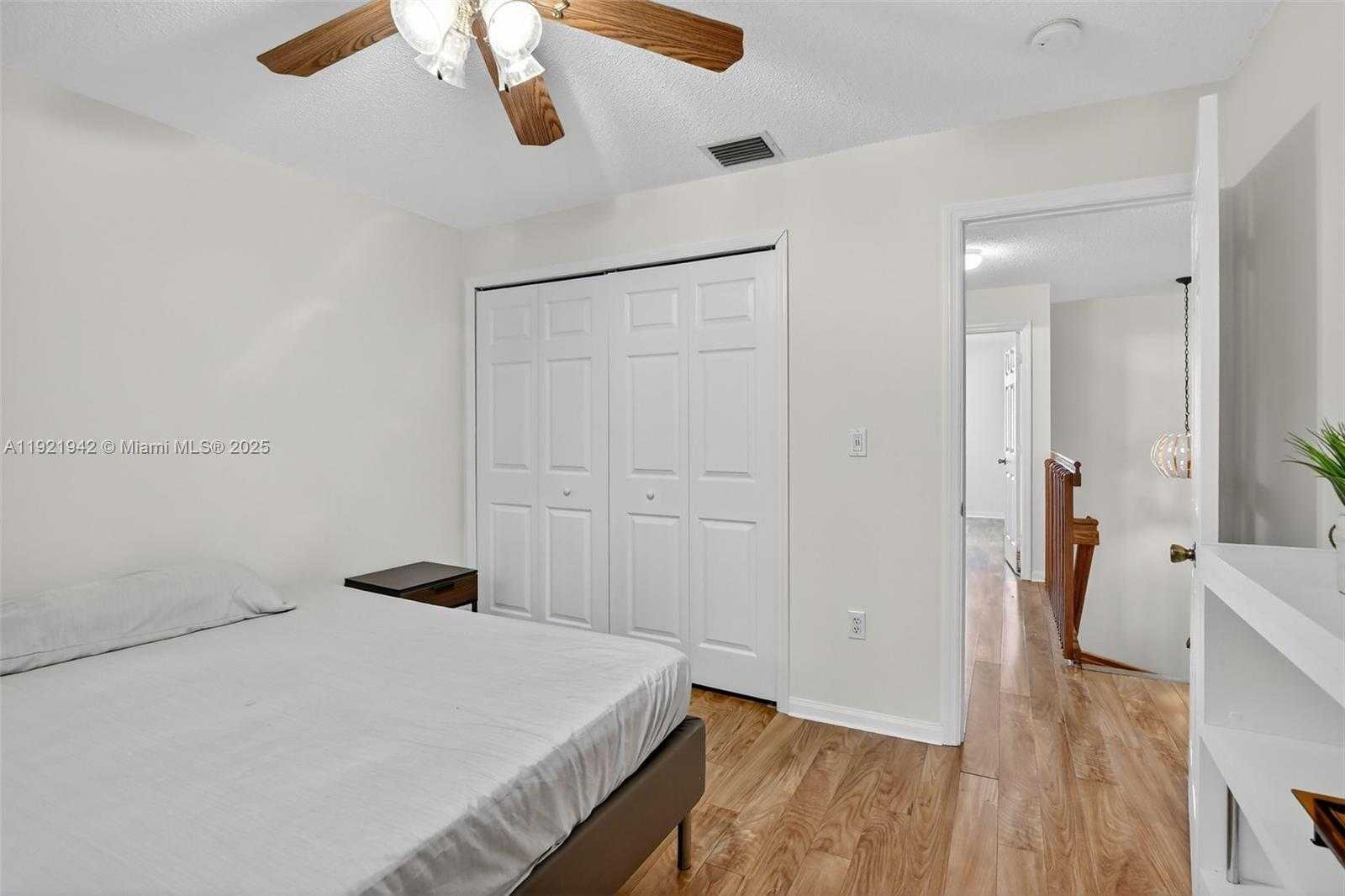 Small Image of 14076 SOUTH FOREST OAK CIR, Davie Number 37
