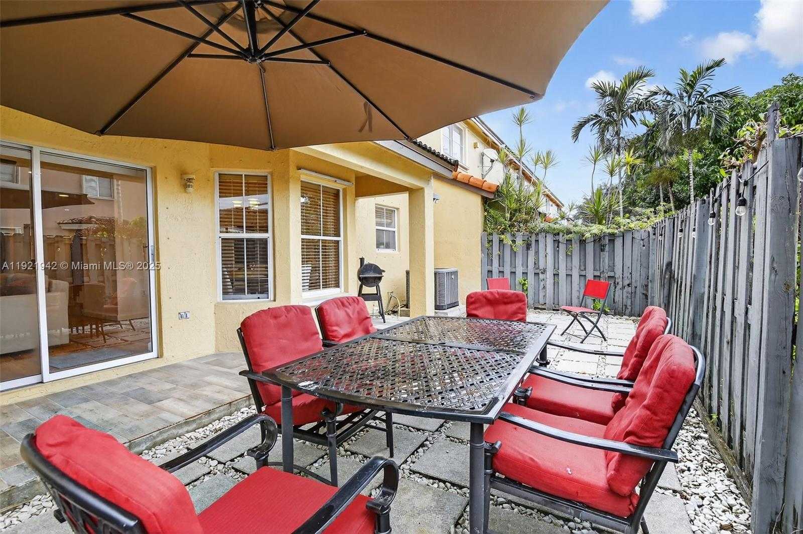 Small Image of 14076 SOUTH FOREST OAK CIR, Davie Number 39