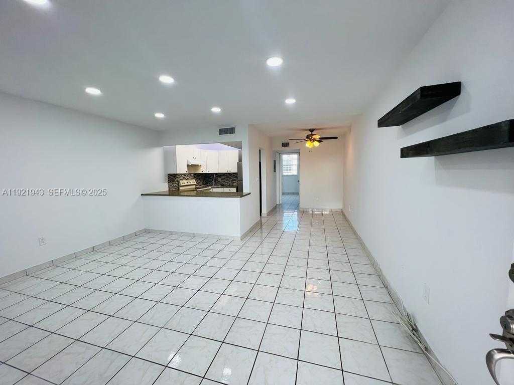 Small Image of 1780 79TH ST CSWY #C312, North Bay Village Number 1