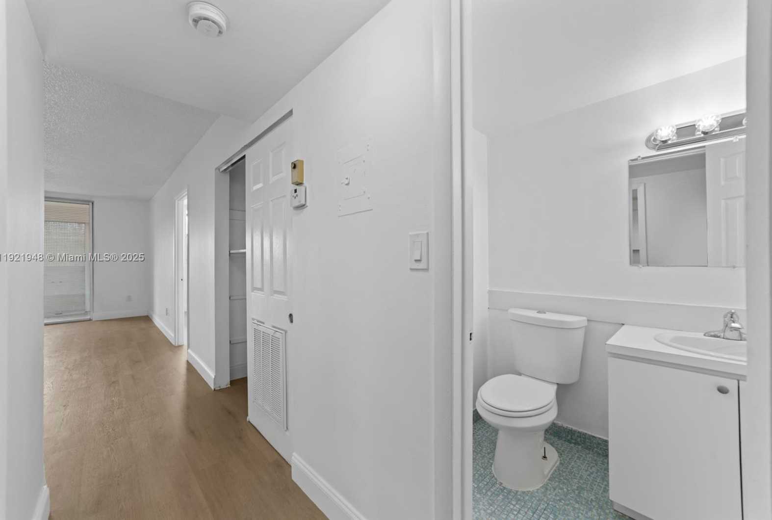 Small Image of 16450 MIAMI DR #602, North Miami Beach Number 17