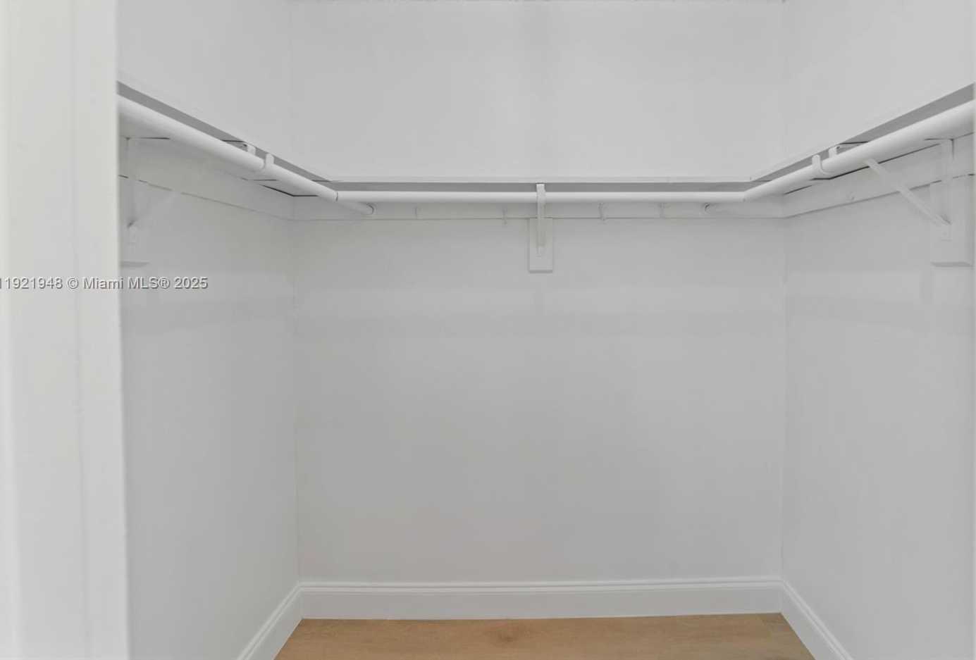 Small Image of 16450 MIAMI DR #602, North Miami Beach Number 25