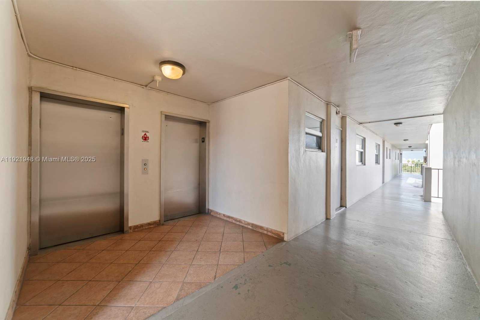 Small Image of 16450 MIAMI DR #602, North Miami Beach Number 6