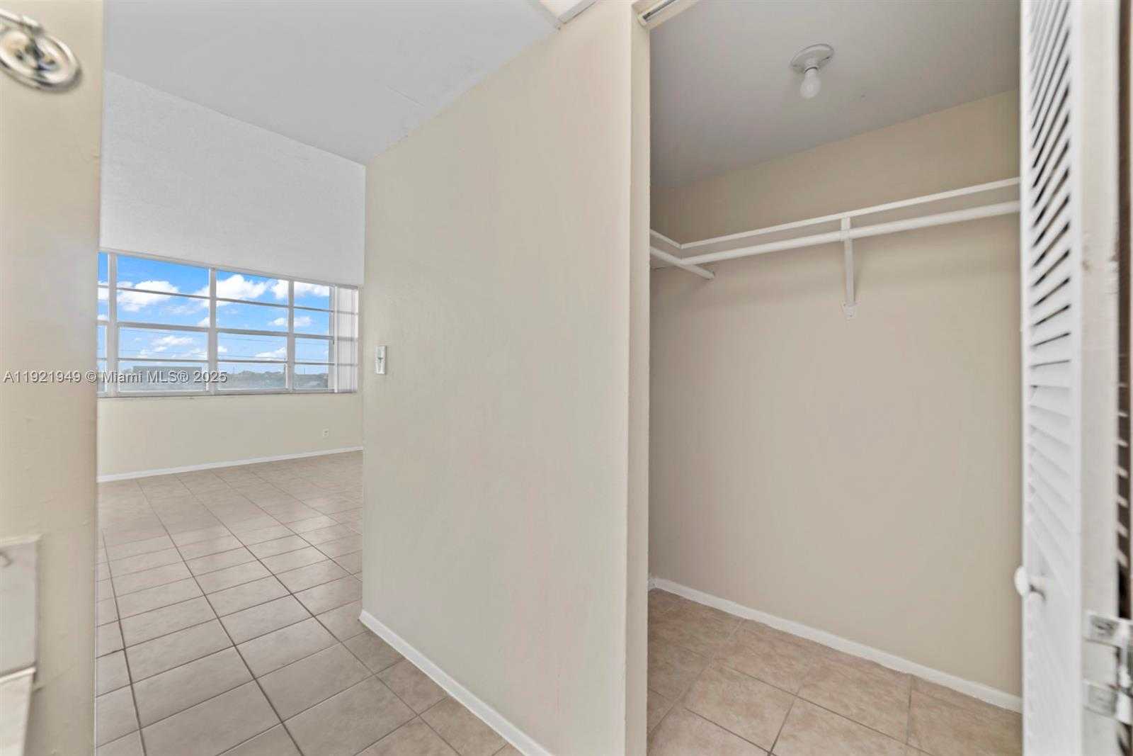 Small Image of 16710 NORTH EAST 9TH AVE #408, North Miami Beach Number 23