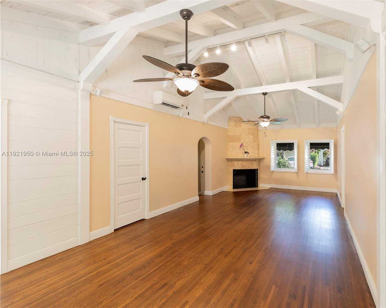 Small Image of 1260 MILAN AVE, Coral Gables Number 3