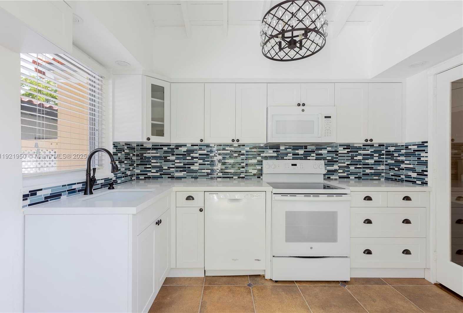 Small Image of 1260 MILAN AVE, Coral Gables Number 5