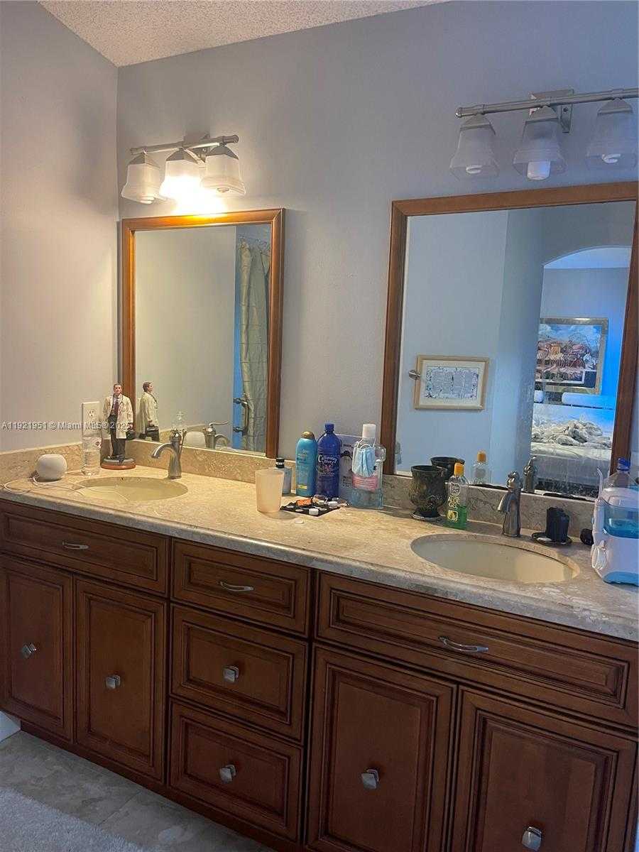 Small Image of 3486 SOUTH WEST 51ST ST #3486, Hollywood Number 10