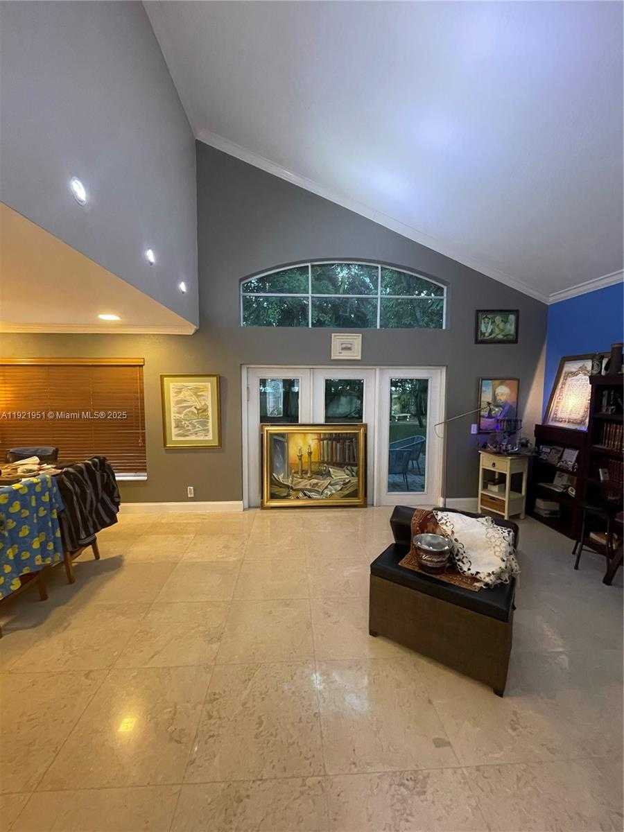 Small Image of 3486 SOUTH WEST 51ST ST #3486, Hollywood Number 2