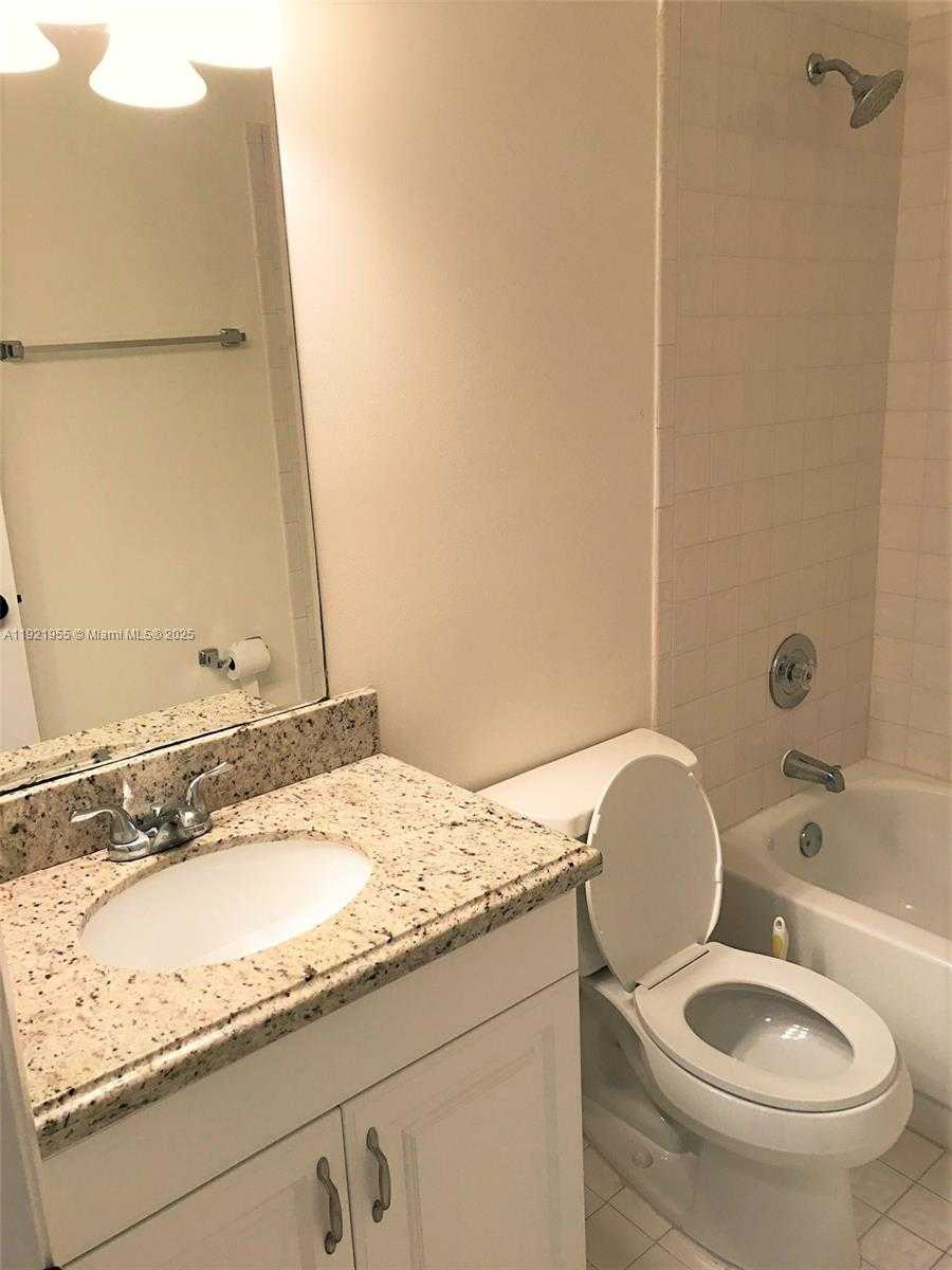 Small Image of 3564 MAGELLAN CIR #214-1, Aventura Number 16