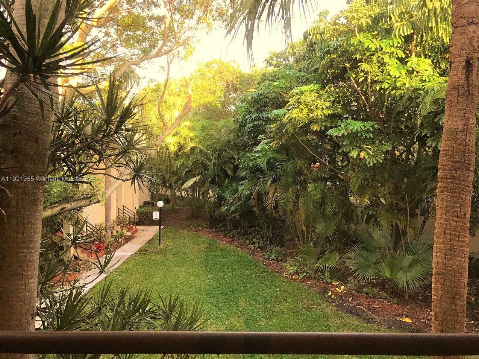 Small Image of 3564 MAGELLAN CIR #214-1, Aventura Number 2