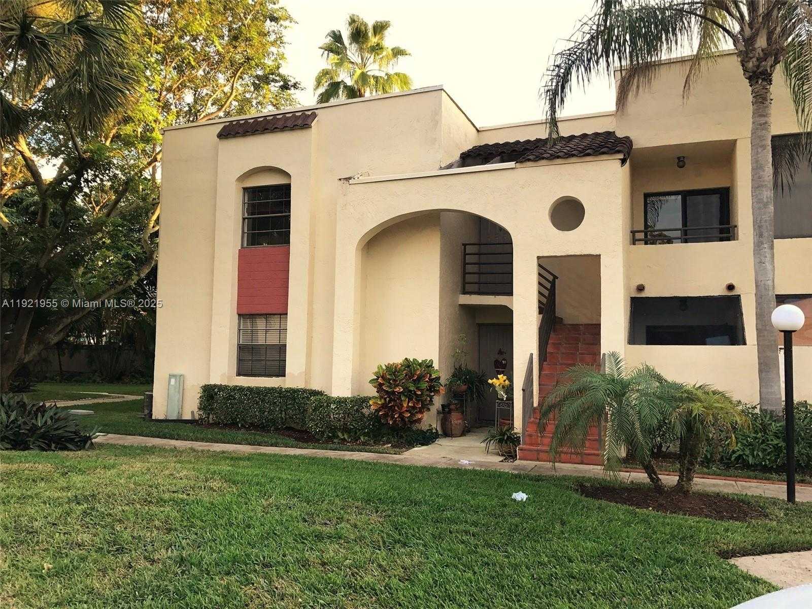 Small Image of 3564 MAGELLAN CIR #214-1, Aventura Number 3