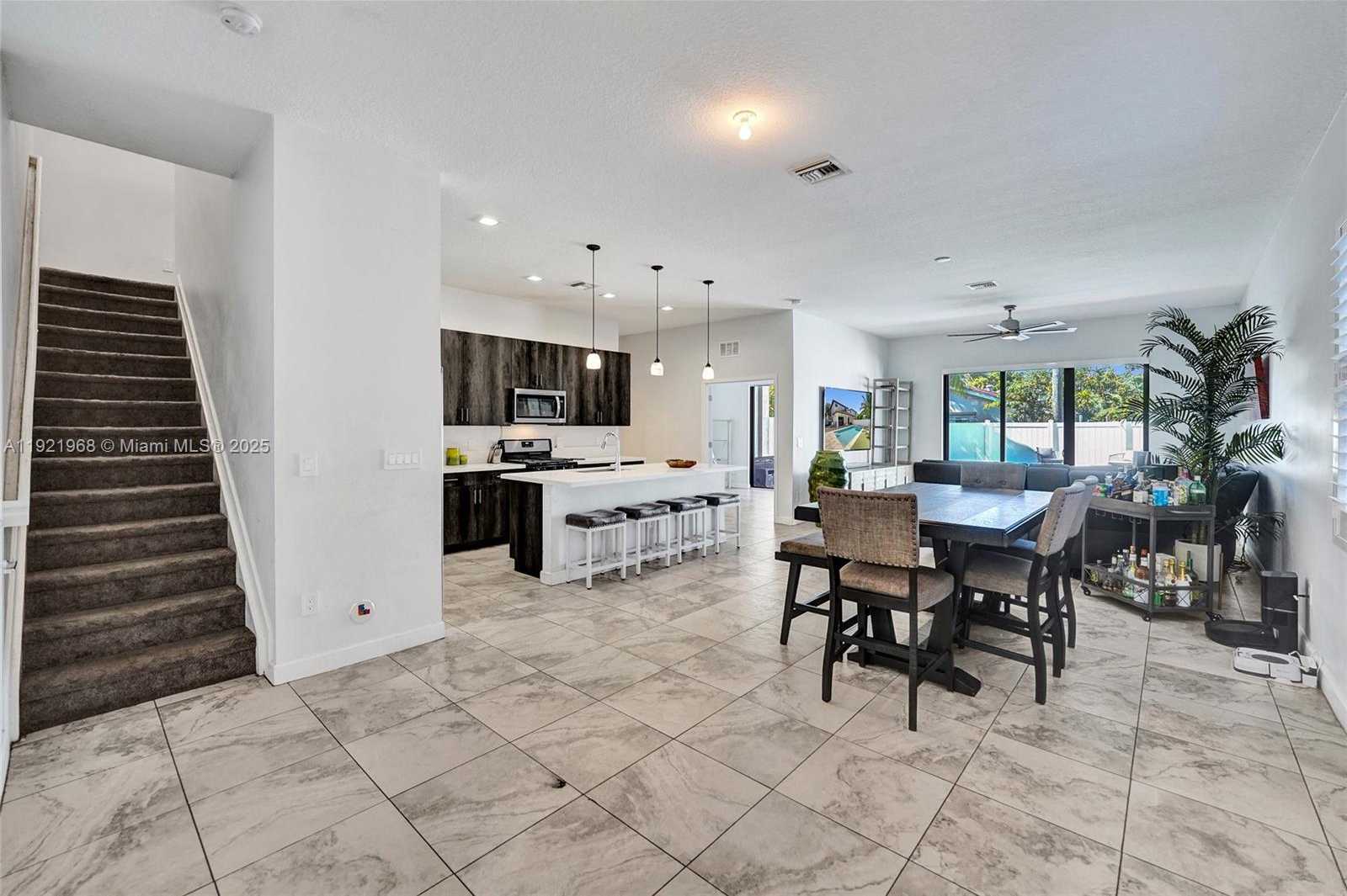 Small Image of 4947 WHISPERING WAY, Dania Beach Number 5