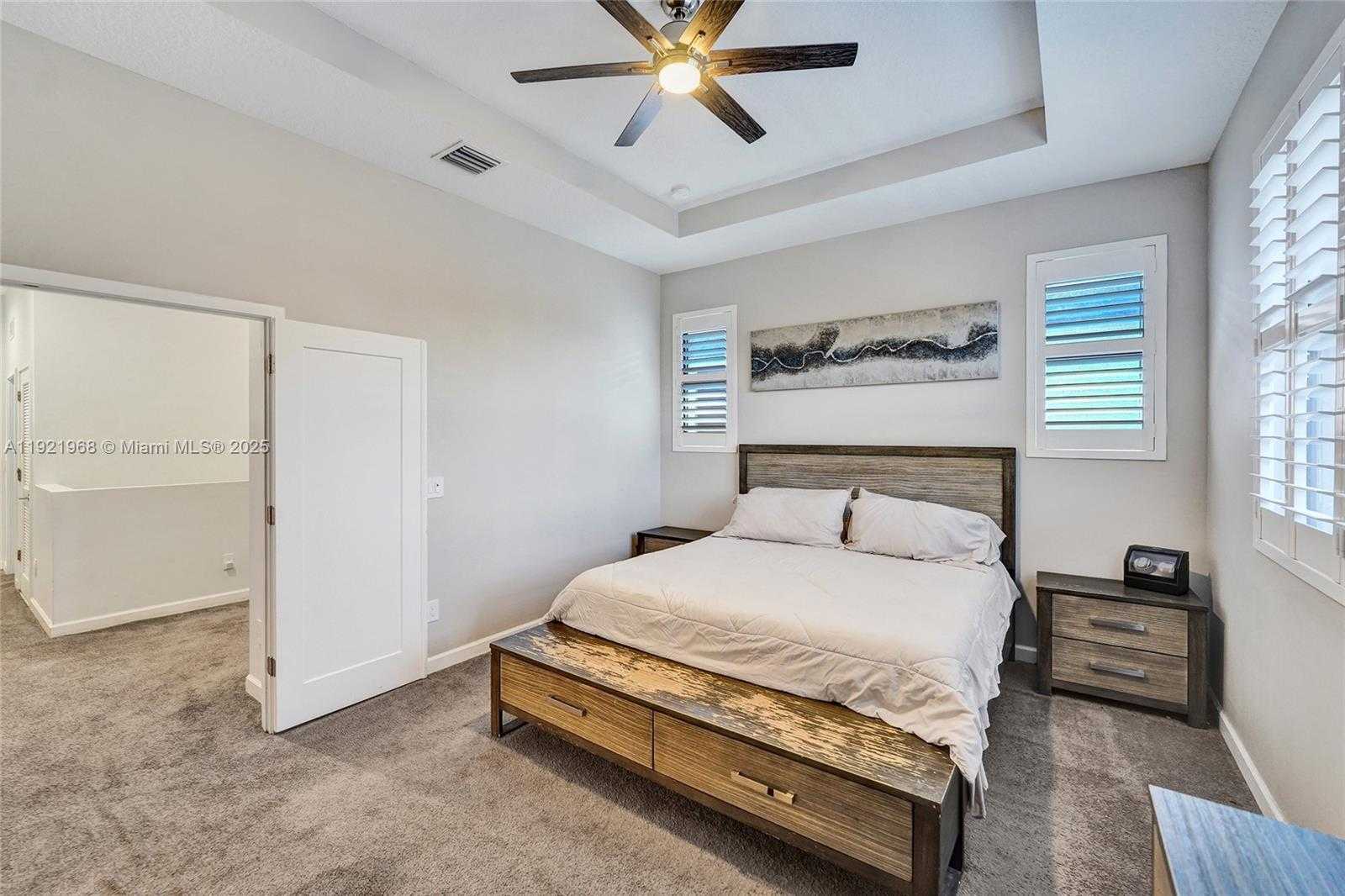 Small Image of 4947 WHISPERING WAY, Dania Beach Number 6