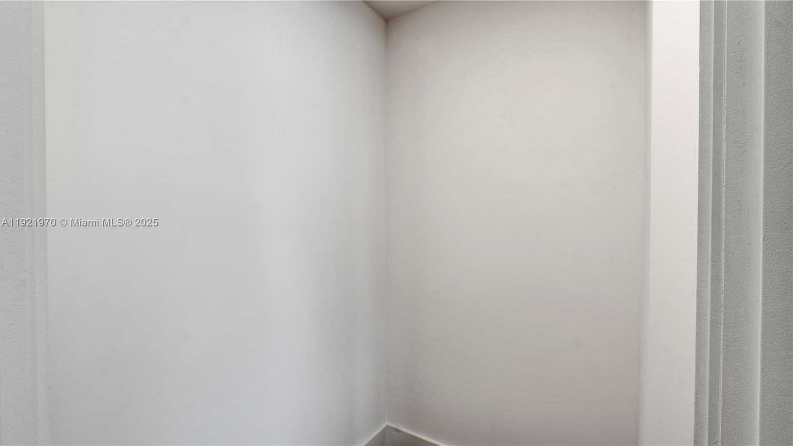 Small Image of 555 NORTH EAST 34TH ST #901, Miami Number 40