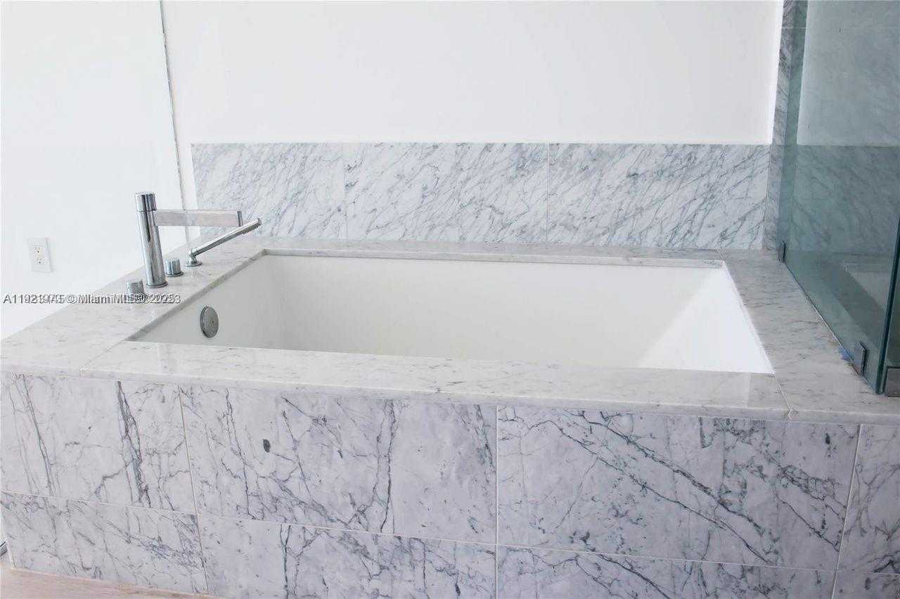 Small Image of 480 NORTH EAST 31ST ST #804, Miami Number 11