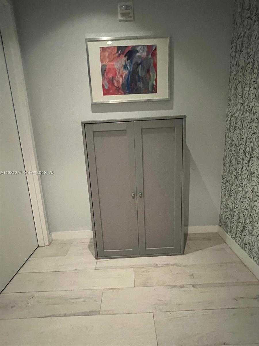 Imagen de Pequeño Objeto