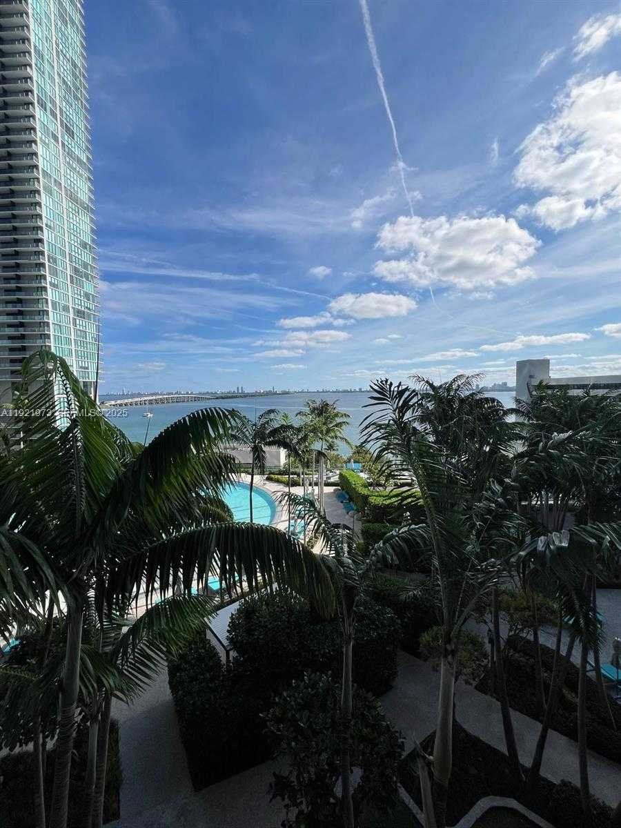 Imagen de Pequeño Objeto